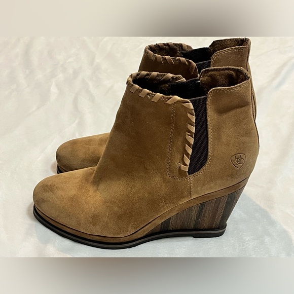 Ariat Women's Tan Brown Leather Wedge Ankle Boots Size 9.5 - Picture 6 of 14